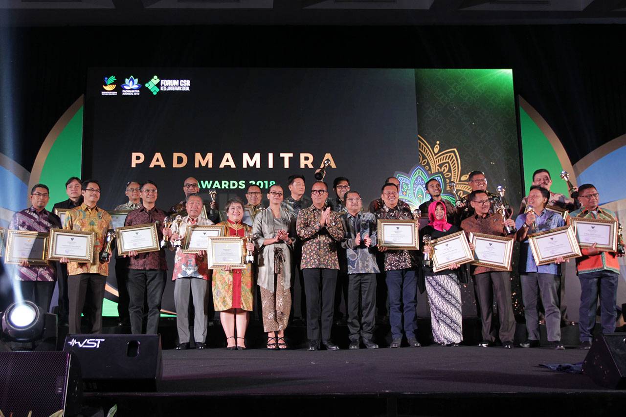 Sampoerna Raih Penghargaan...