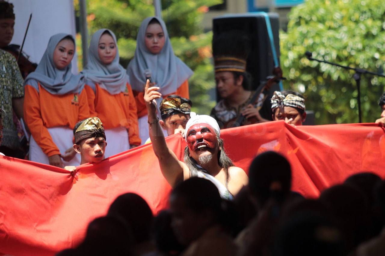 Pelajar di Kabupaten...