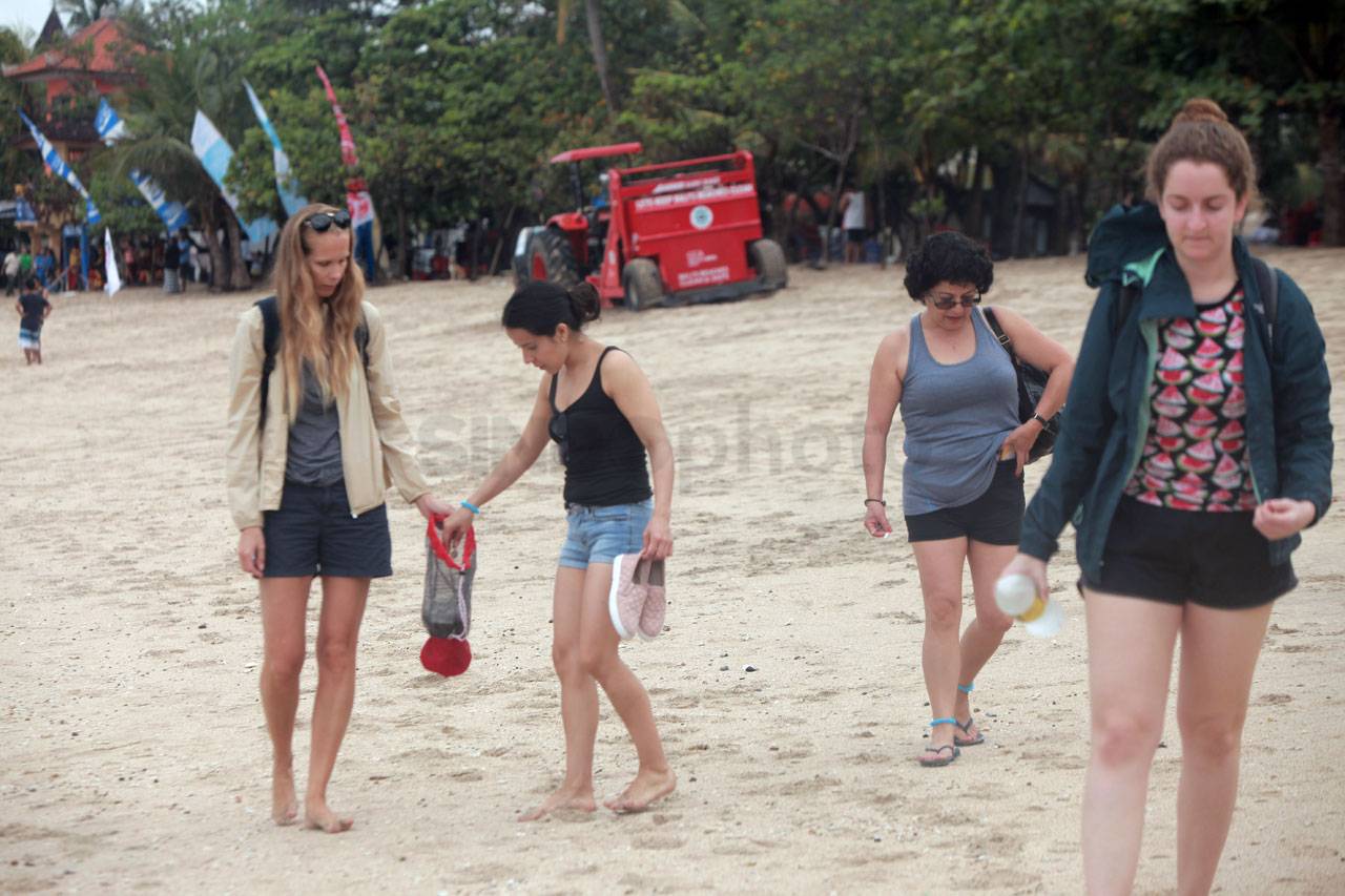 Gerakan Bersih Pantai...