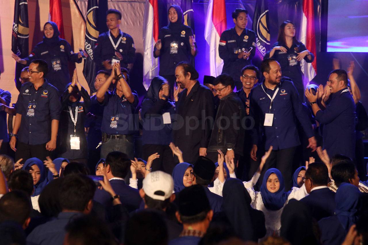 Presiden Jokowi Hadiri...