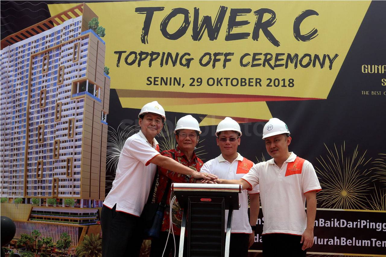 Topping Off Tower C...