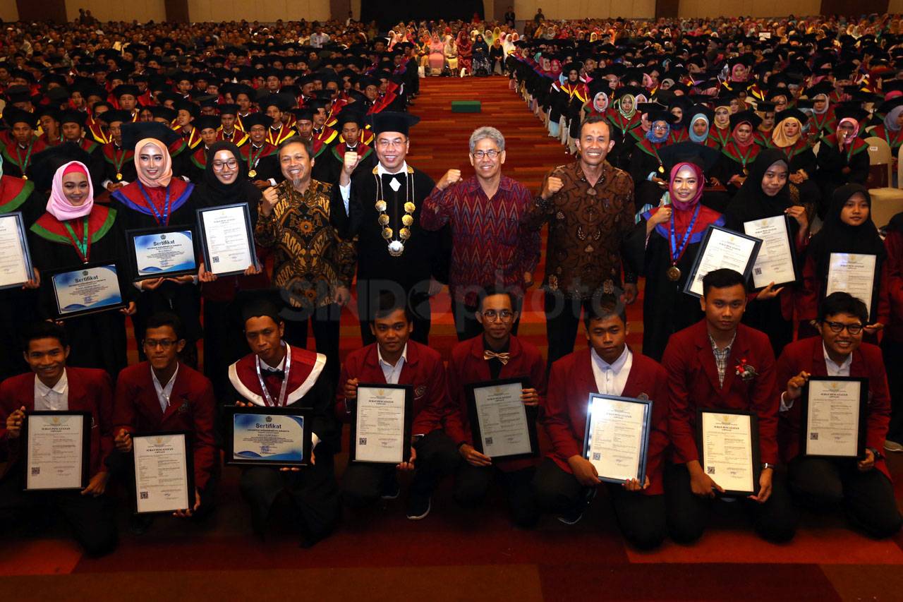 Mahasiswa UMS Sukses...
