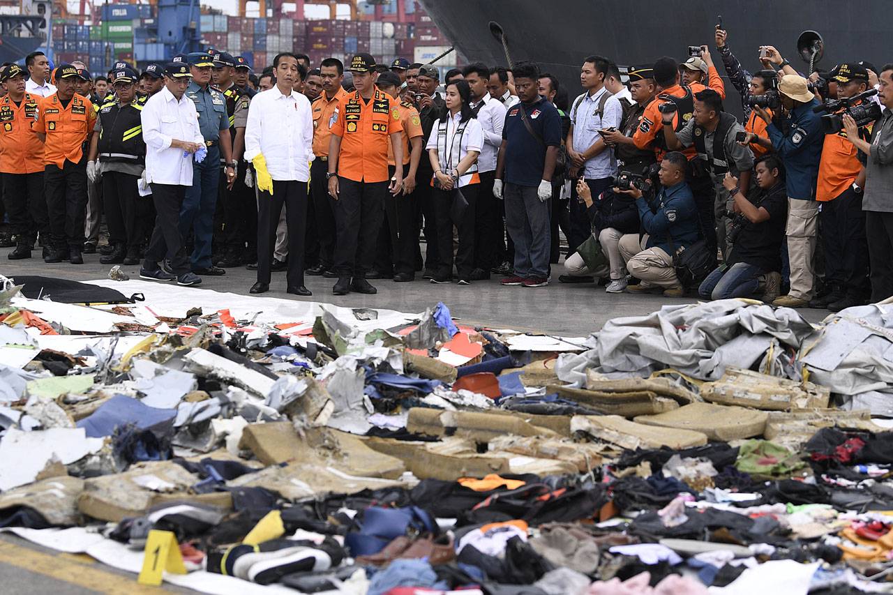 Jokowi Kunjungi Posko...