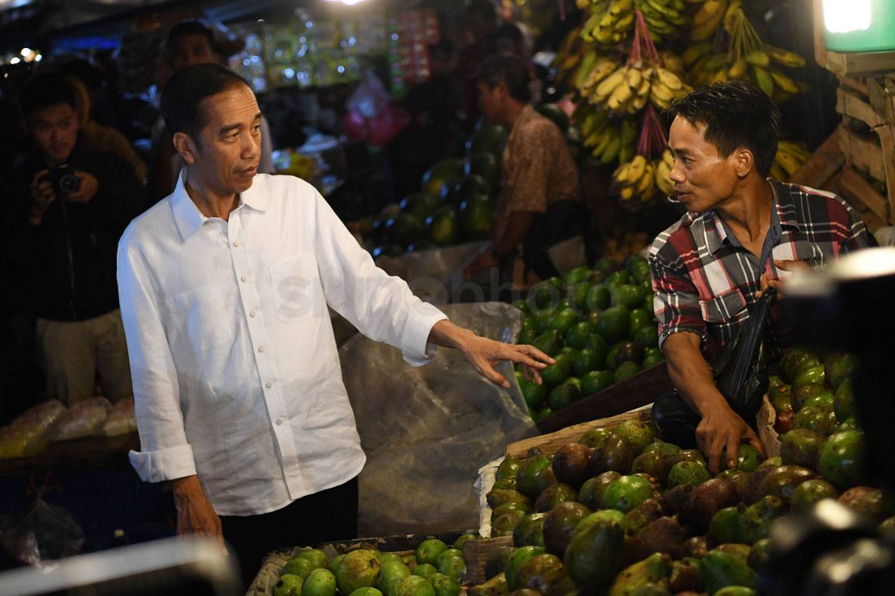 Presiden Jokowi Pantau...