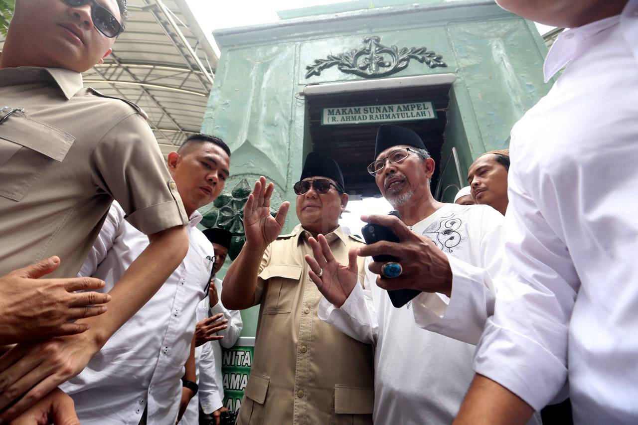 Capres Prabowo Ziarah...