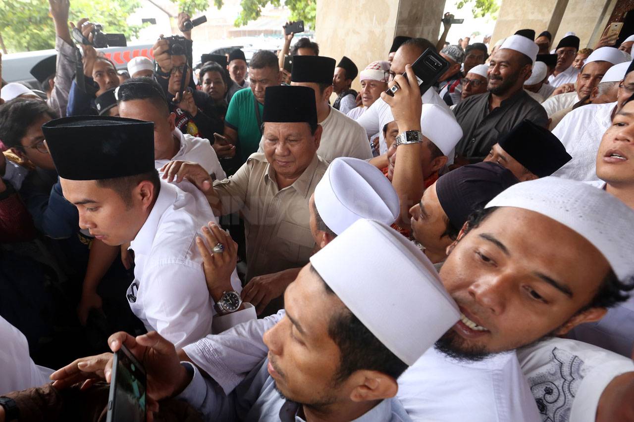 Capres Prabowo Ziarah...