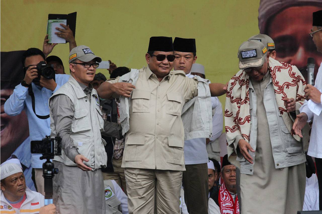 Prabowo Subianto Hadiri...