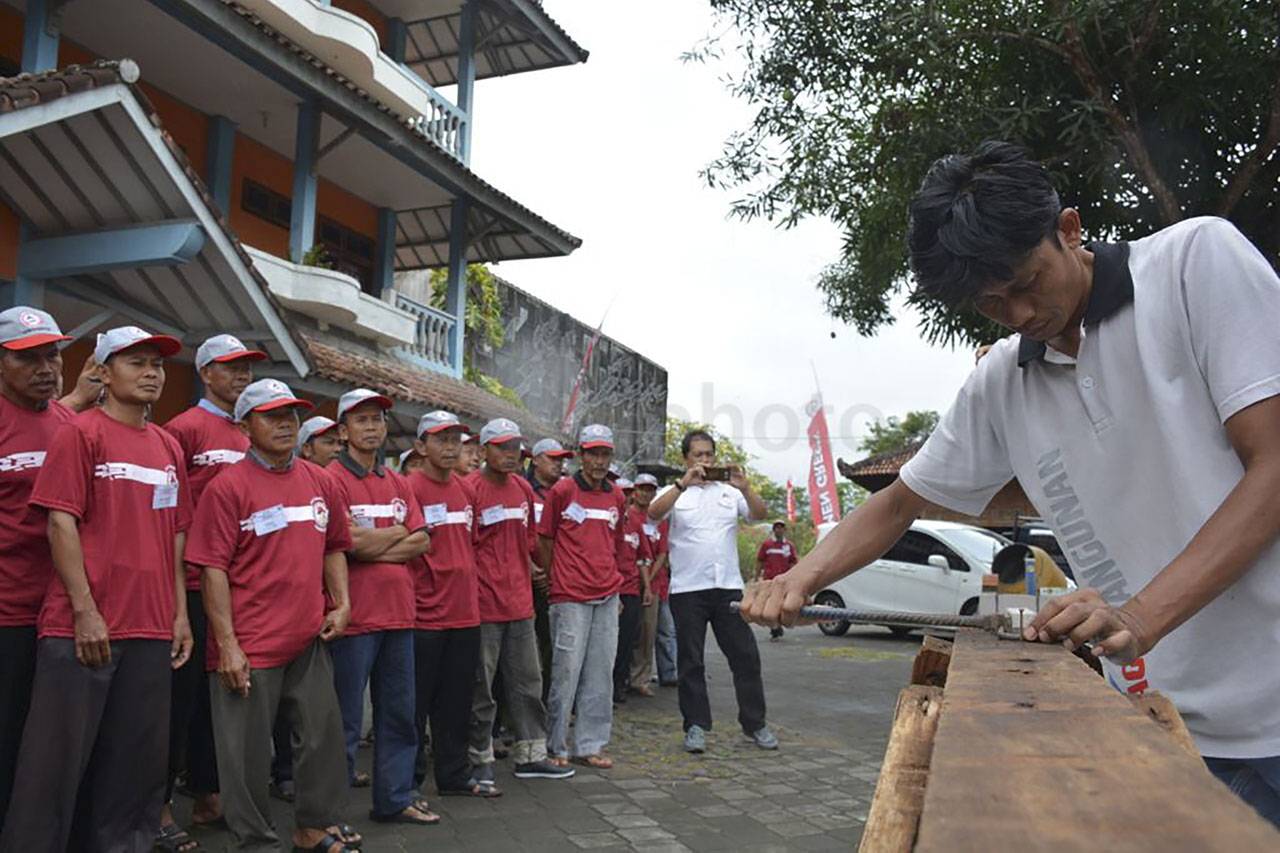 Semen Indonesia Berikan...