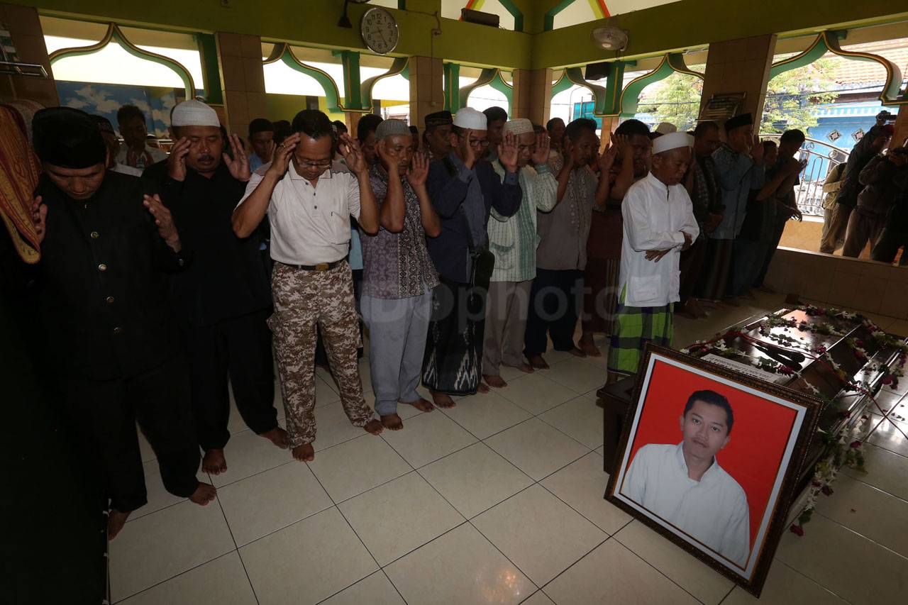 Isak Tangis Sambut Kedatangan...
