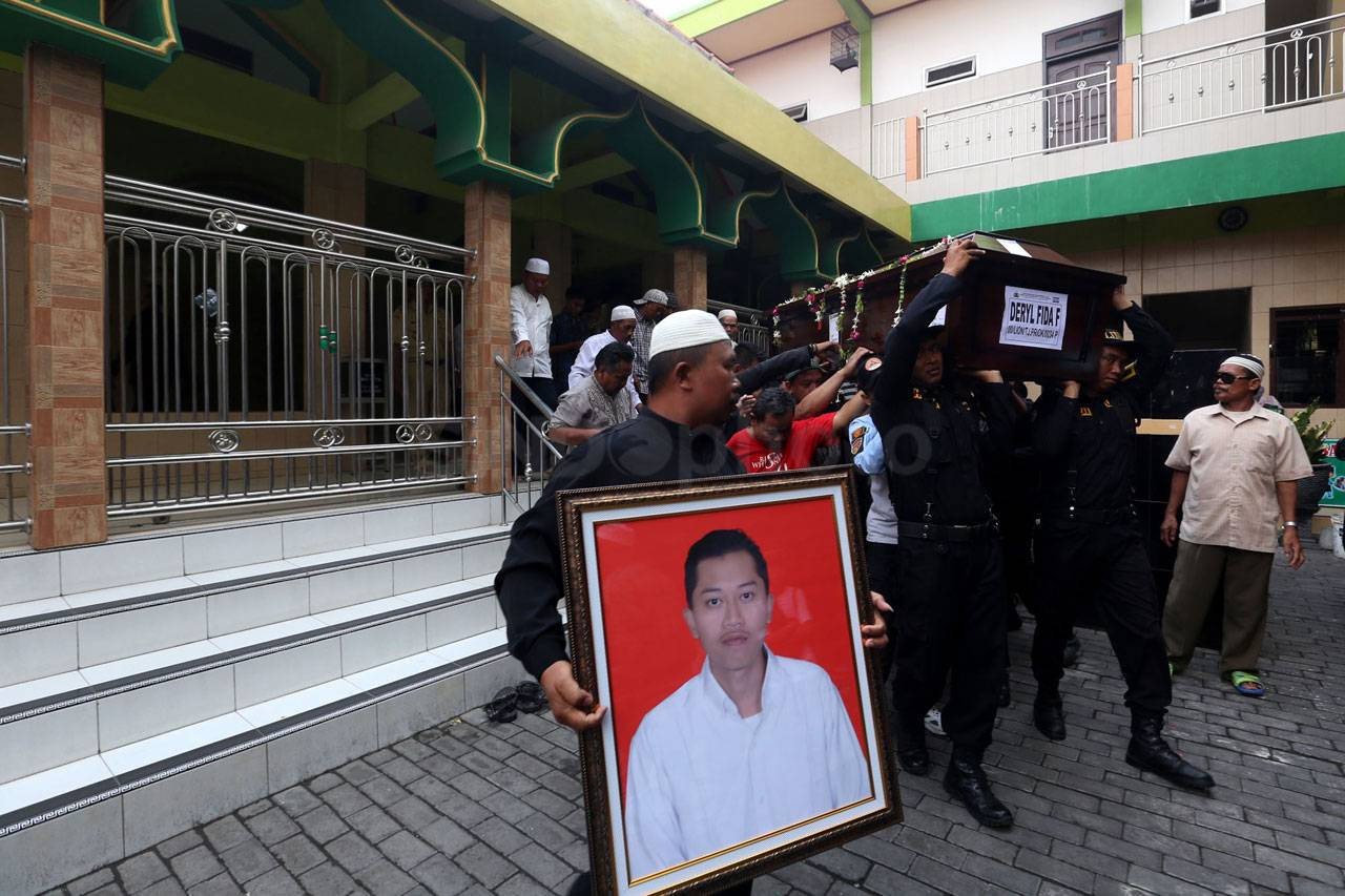 Isak Tangis Sambut Kedatangan...