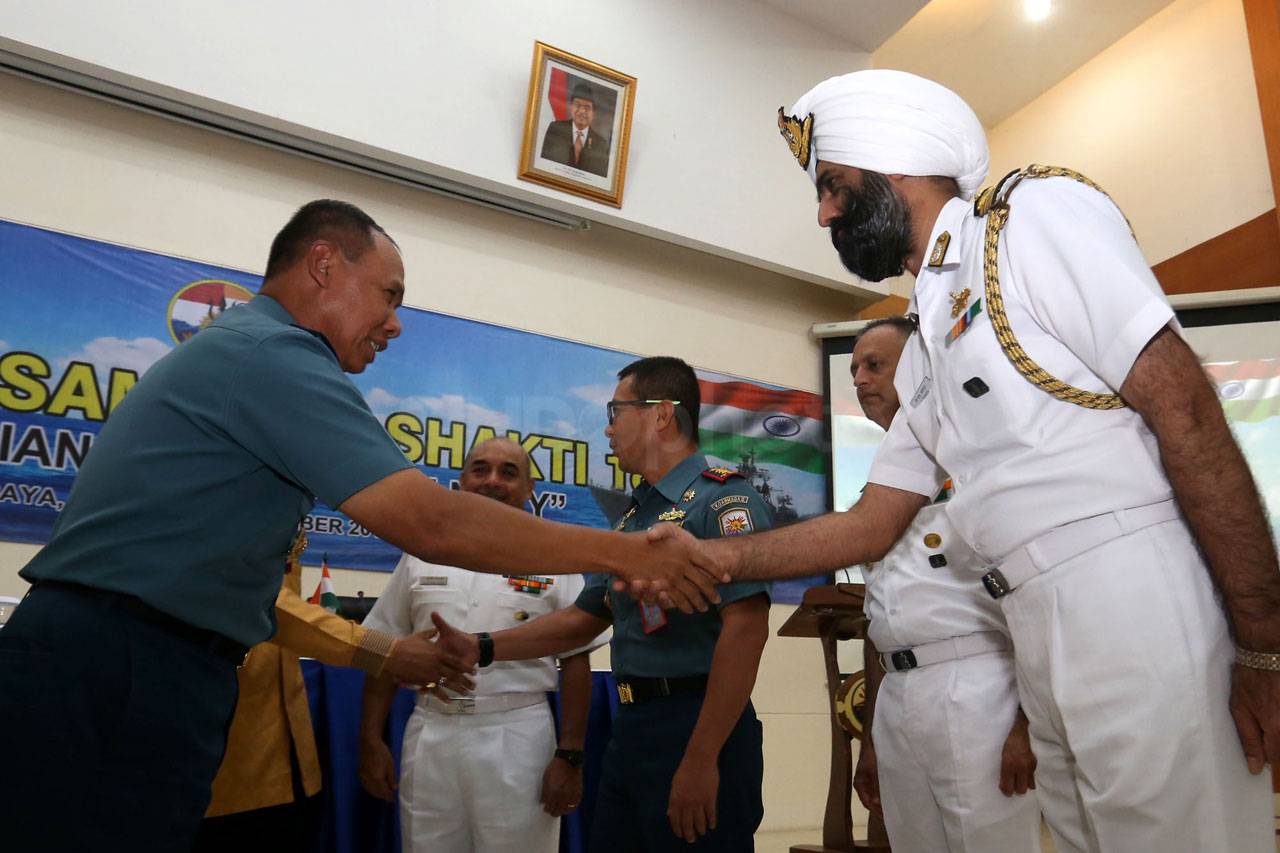 TNI AL dan Indian Navy...