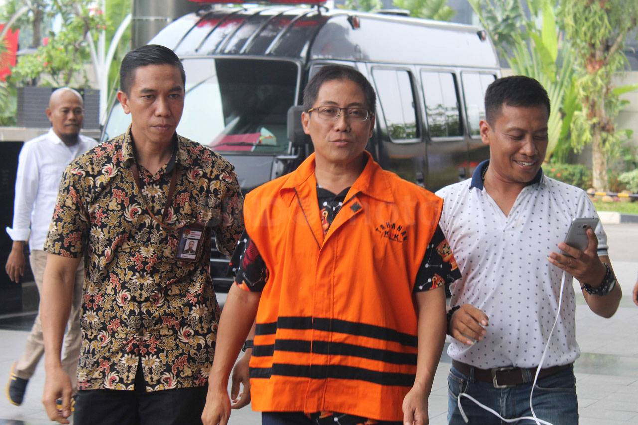 KPK Lanjutkan Pemeriksaan...