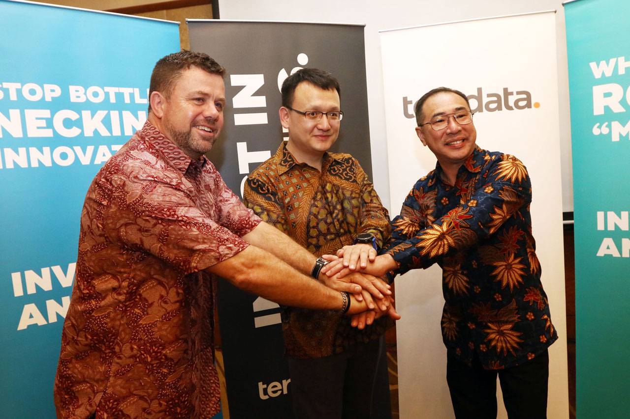 Customer Gathering Teradata...