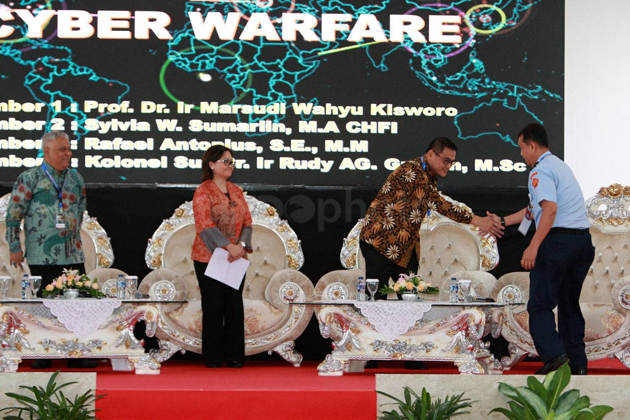 Seminar Cyber Warfare...