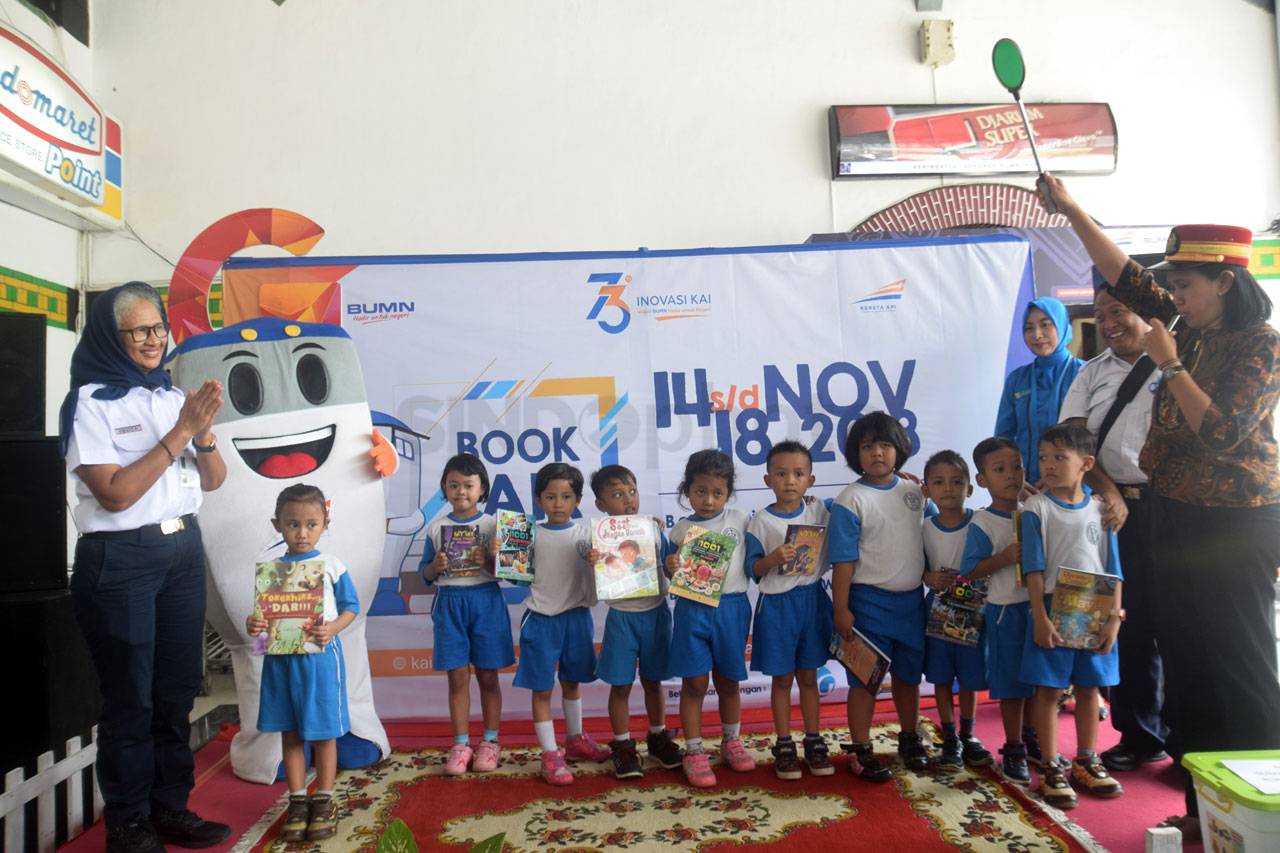PT KAI Gelar Book Fair...