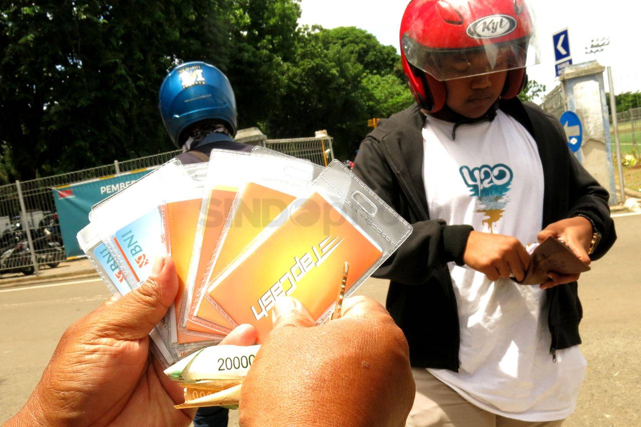 Masuk Area Parkir GBK...