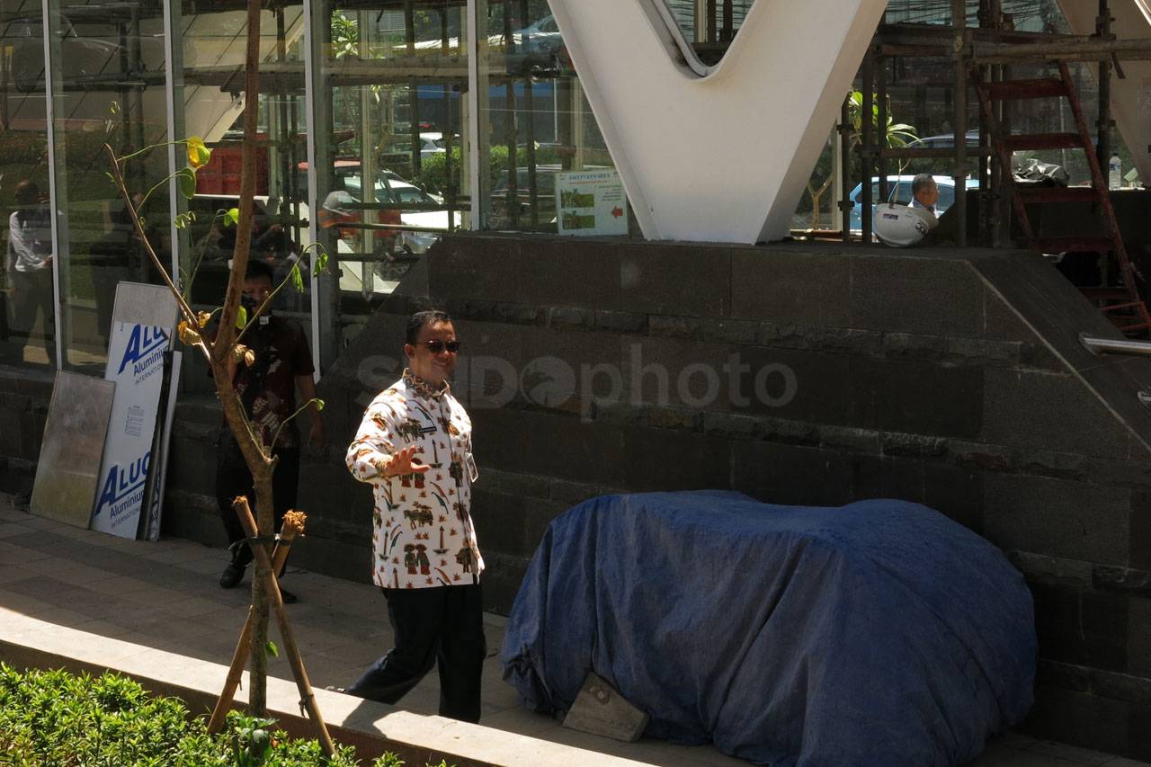 Anies Baswedan Susuri...