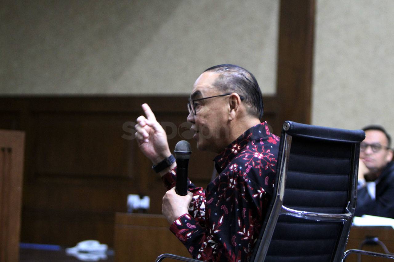 Johannes Budisutrisno...