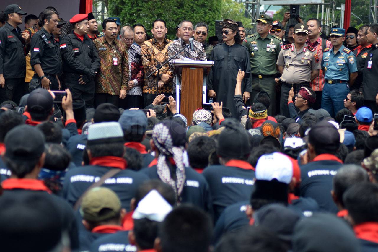 Menhan Hadiri Apel Bela...
