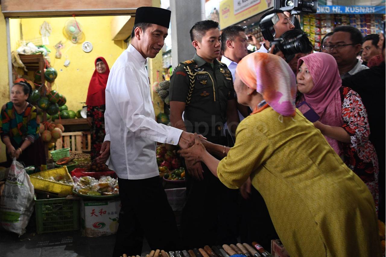 Presiden Jokowi Kunjungi...
