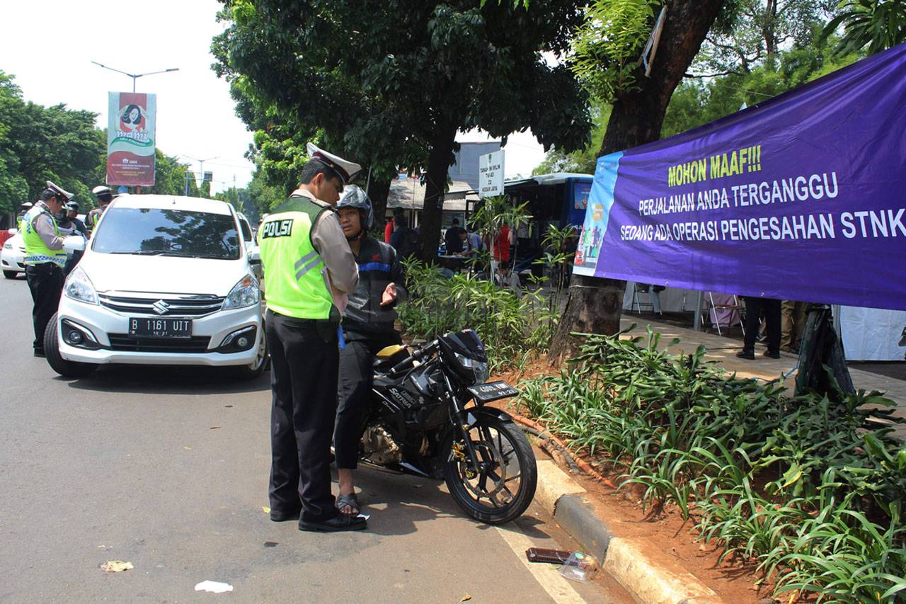 Petugas Gabungan Gelar...
