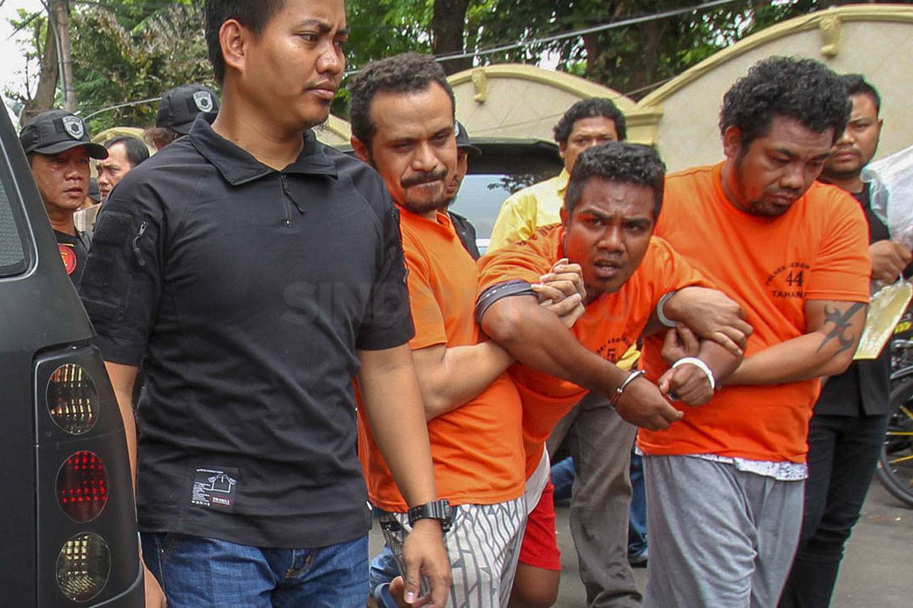 Pembunuh Dua Anggota...