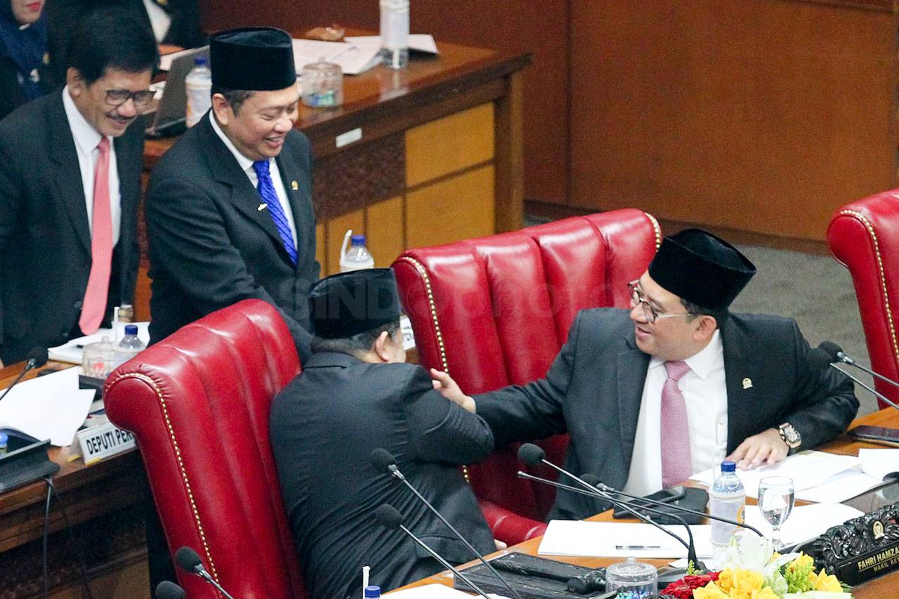Ketua DPR Lantik Eddy...