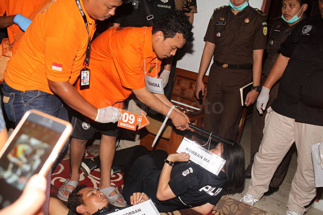 Polisi Gelar Rekonstruksi...