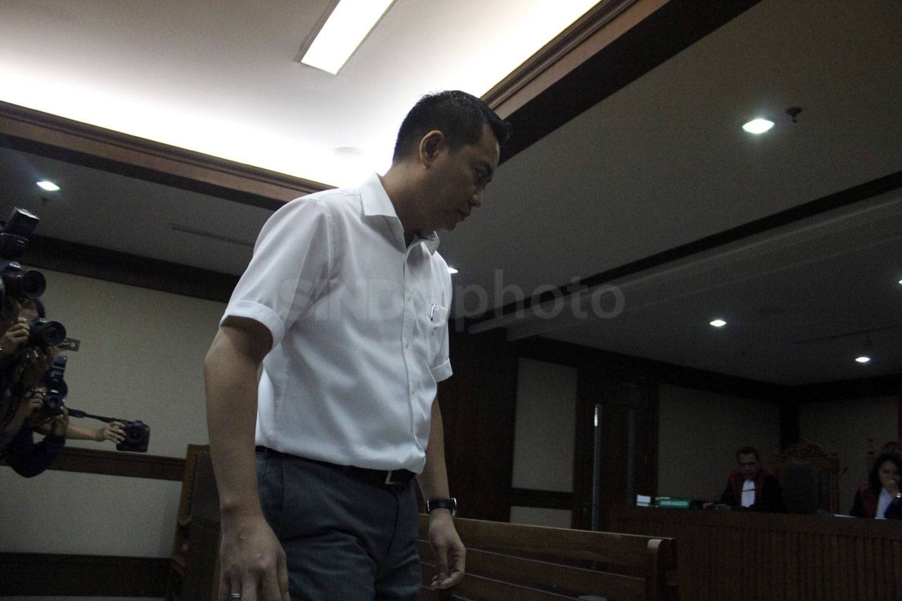 Anggota DPR Fayakhun...