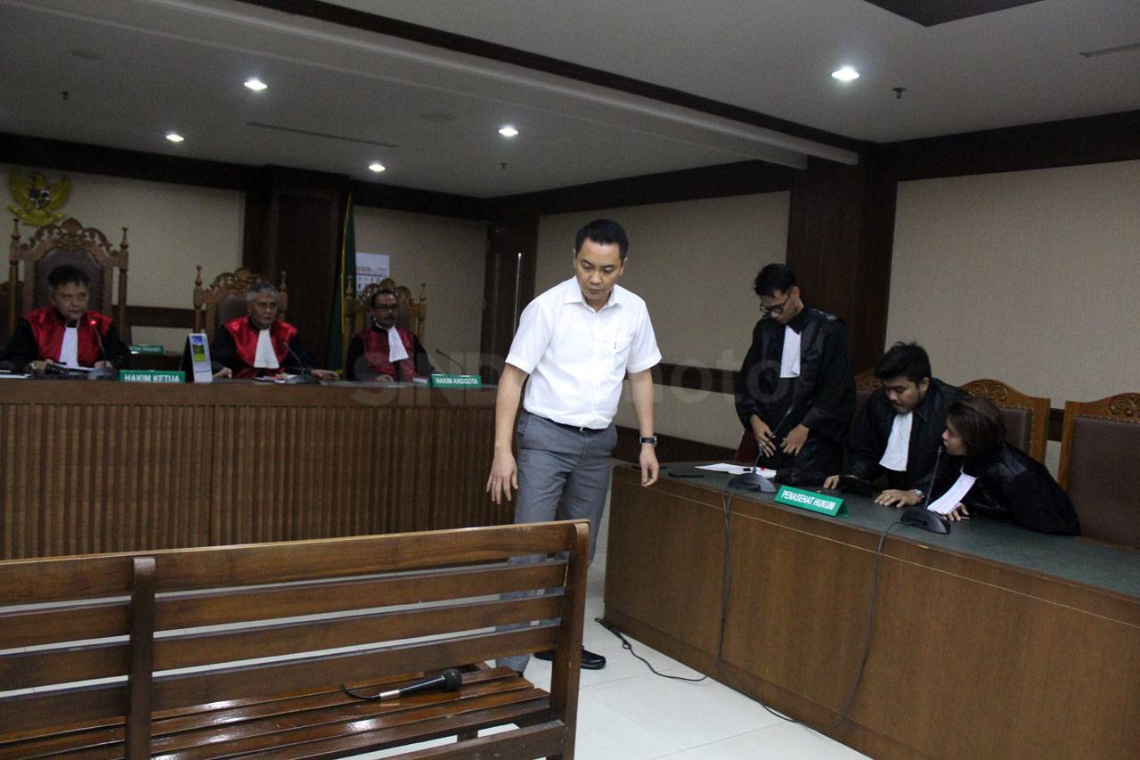 Anggota DPR Fayakhun...