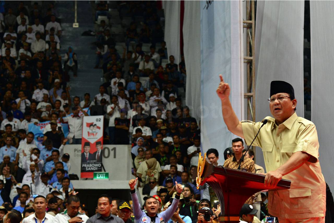 Capres Prabowo Berikan...