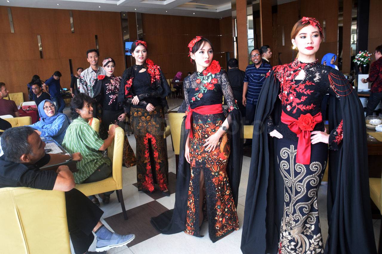 Fashion Show UMKM Goes...
