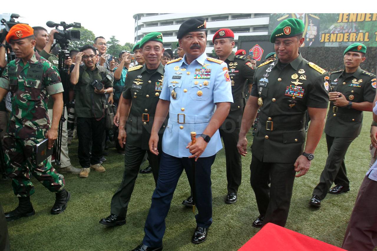 Panglima TNI Pimpin...