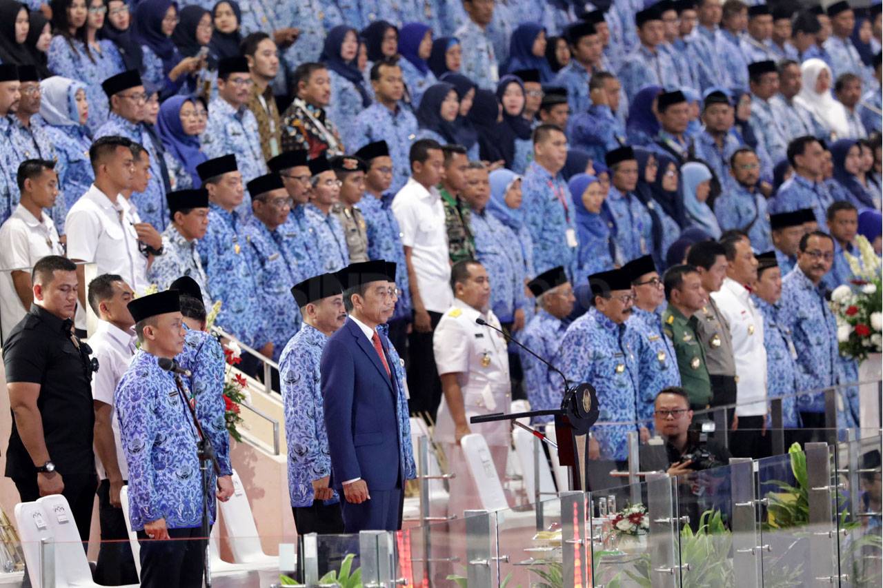 Presiden Jokowi Hadiri...