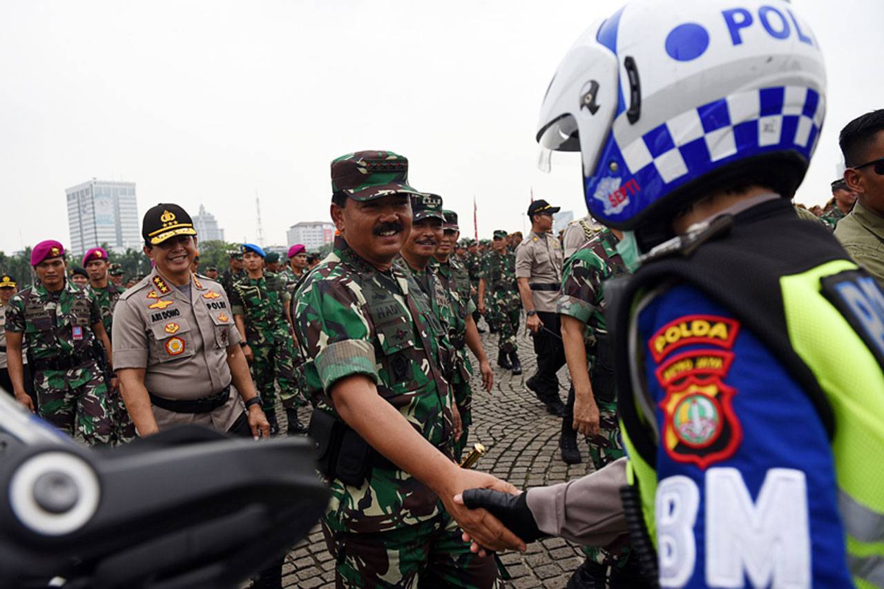 Kapolri Hadiri Apel...