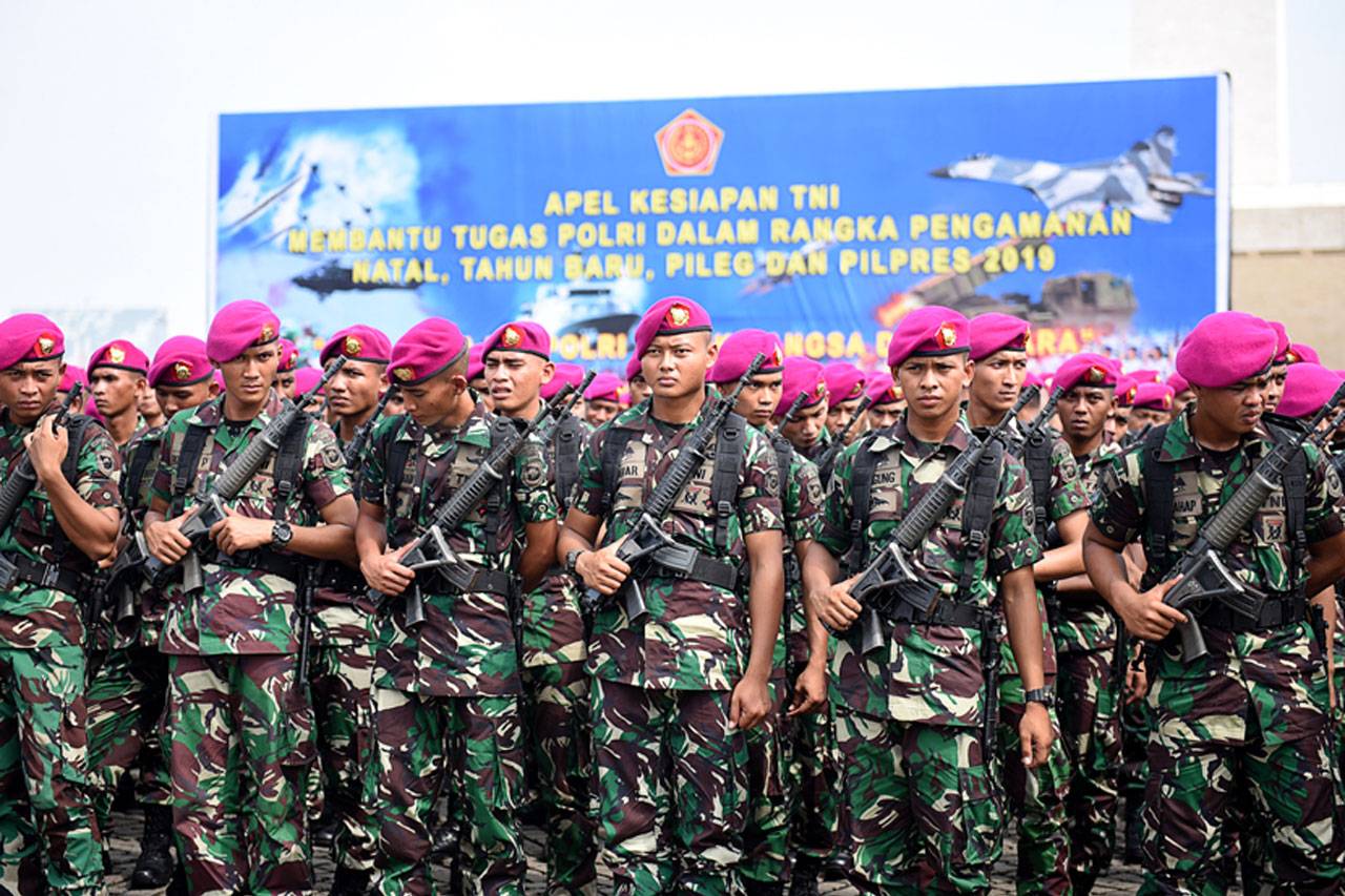 Kapolri Hadiri Apel...