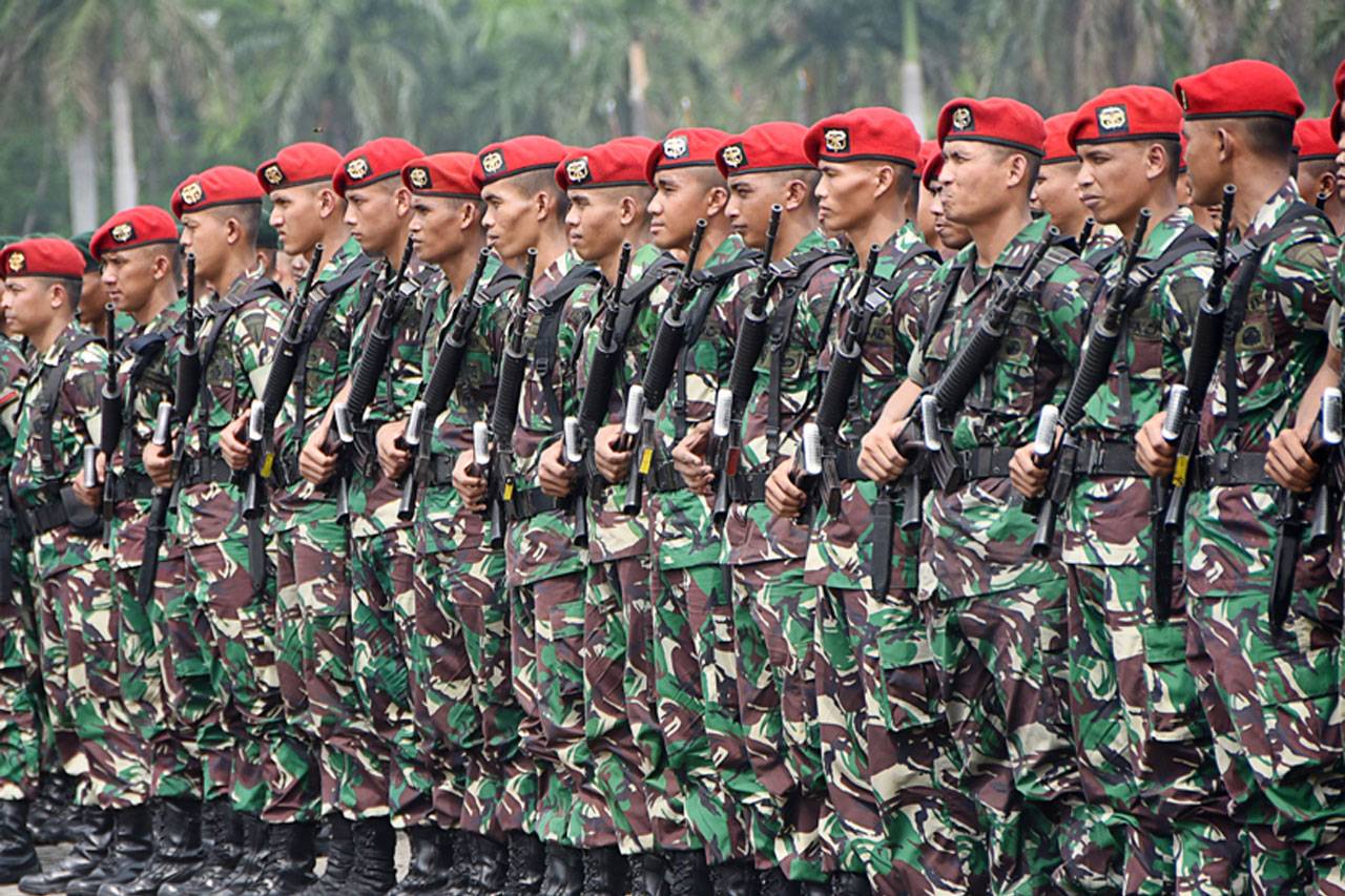 Kapolri Hadiri Apel...