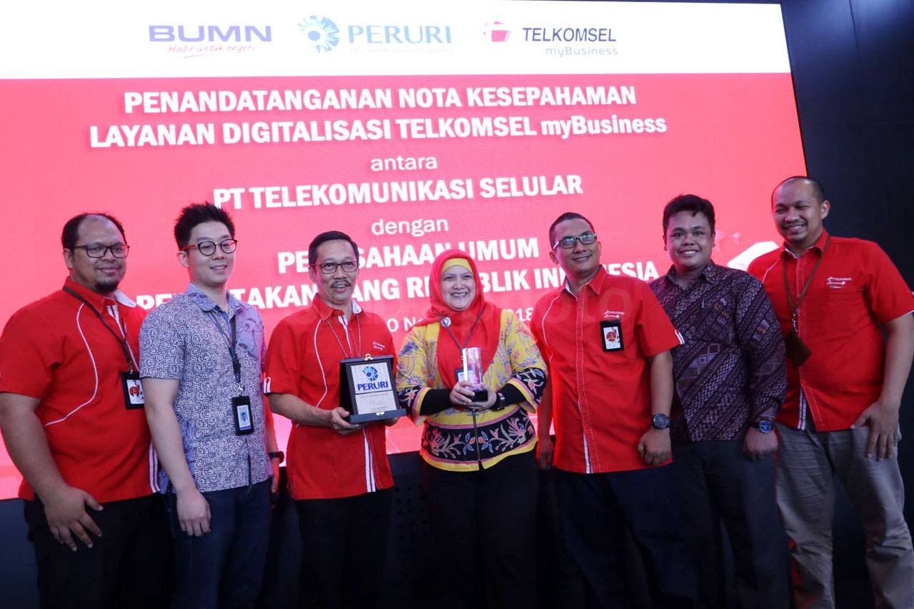 Telkomsel Jalin Kerja...