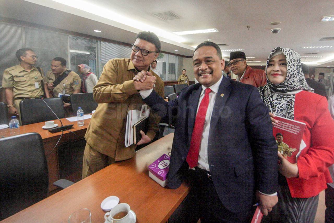Mendagri Raker dengan...