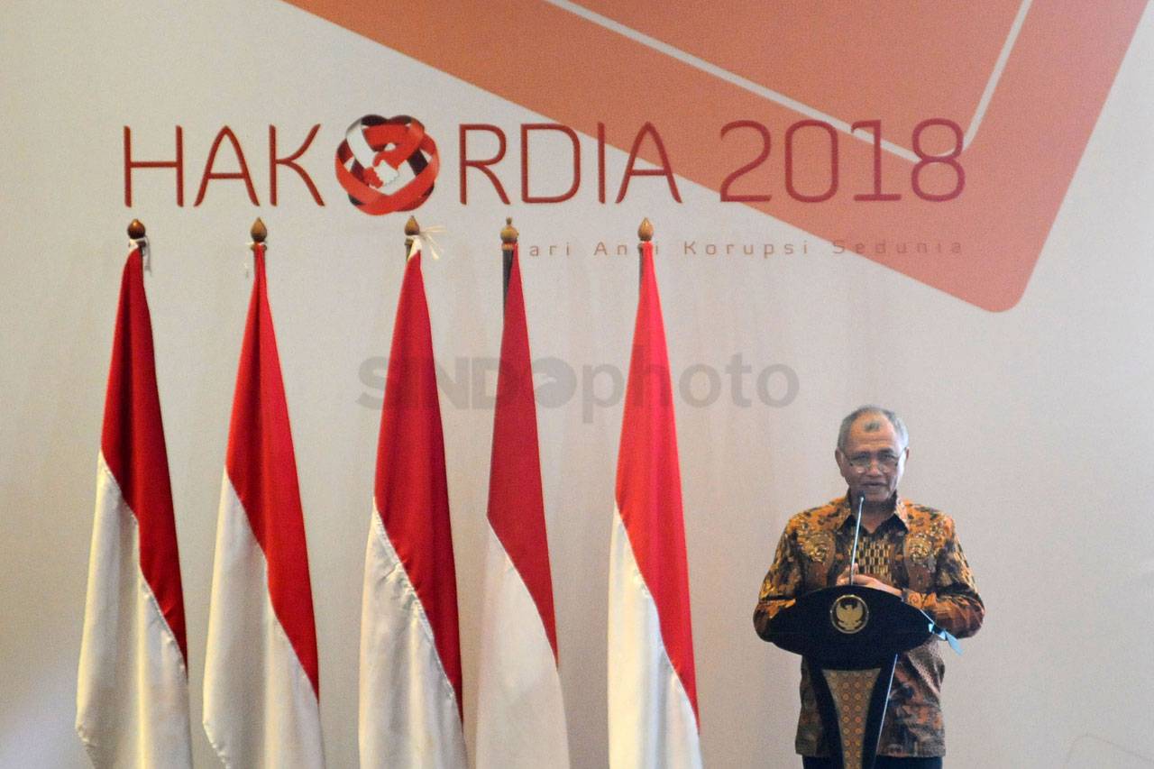 Presiden Jokowi Buka...
