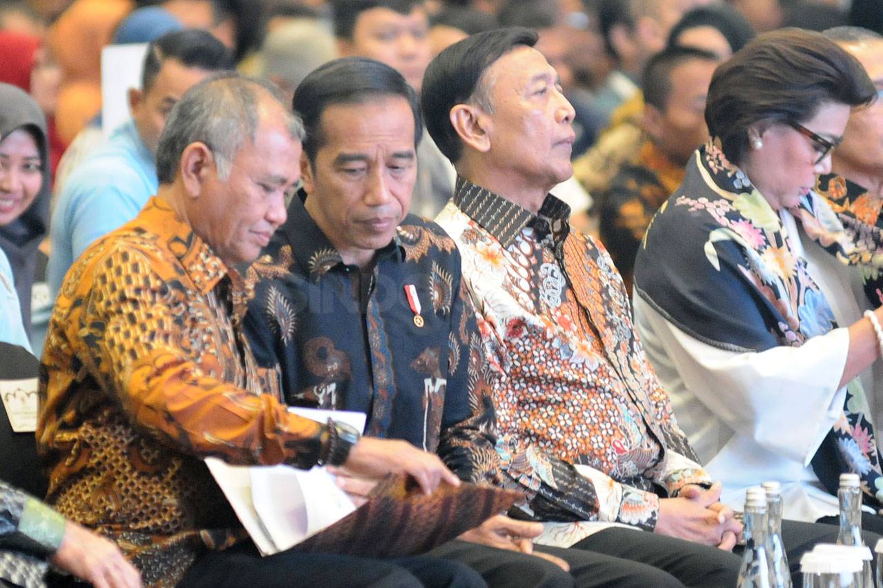 Presiden Jokowi Buka...