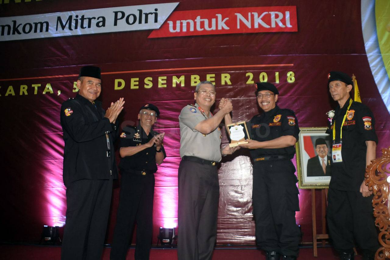 Senkom Mitra Polri Gelar...