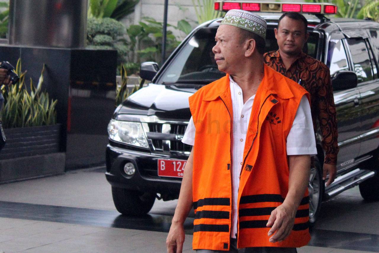 KPK Periksa Orang Kepercayaan...