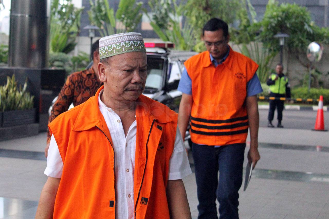 KPK Periksa Orang Kepercayaan...