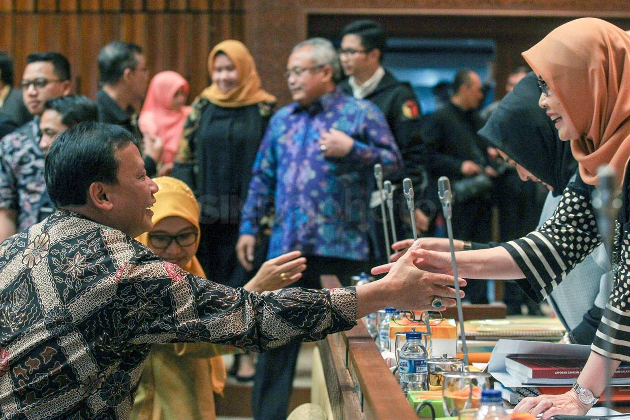 Komisi II DPR Gelar...