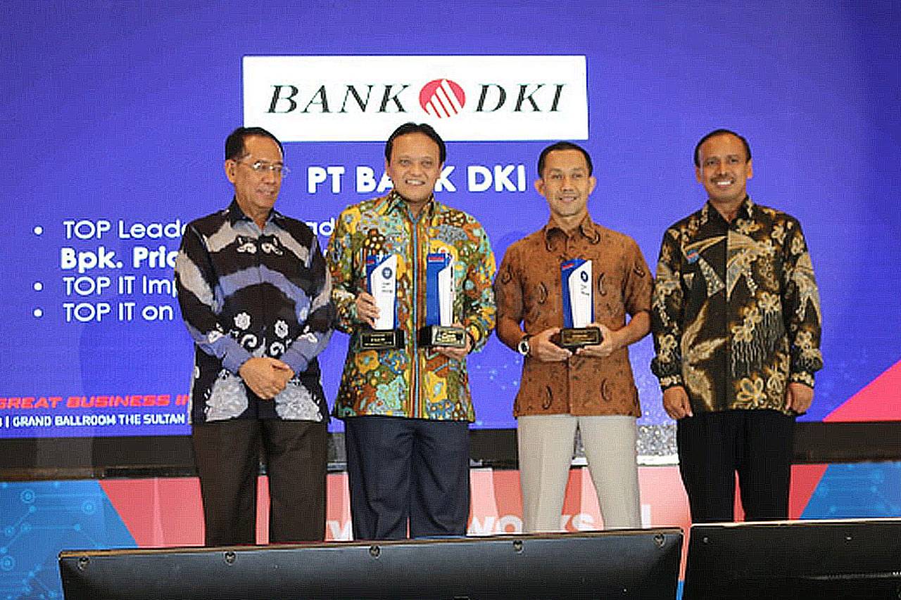 Bank DKI Raih Penghargaan...