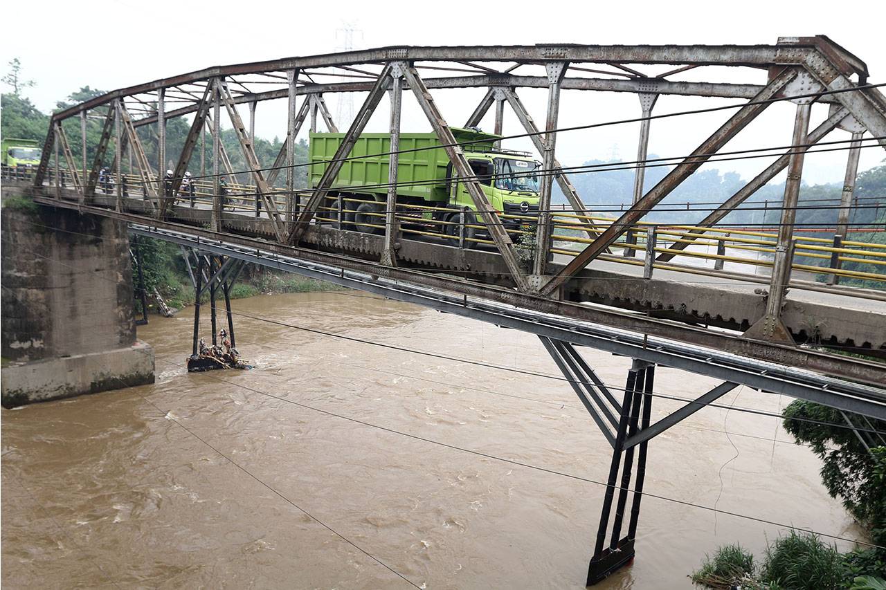 Kondisi Jembatan Cisauk...