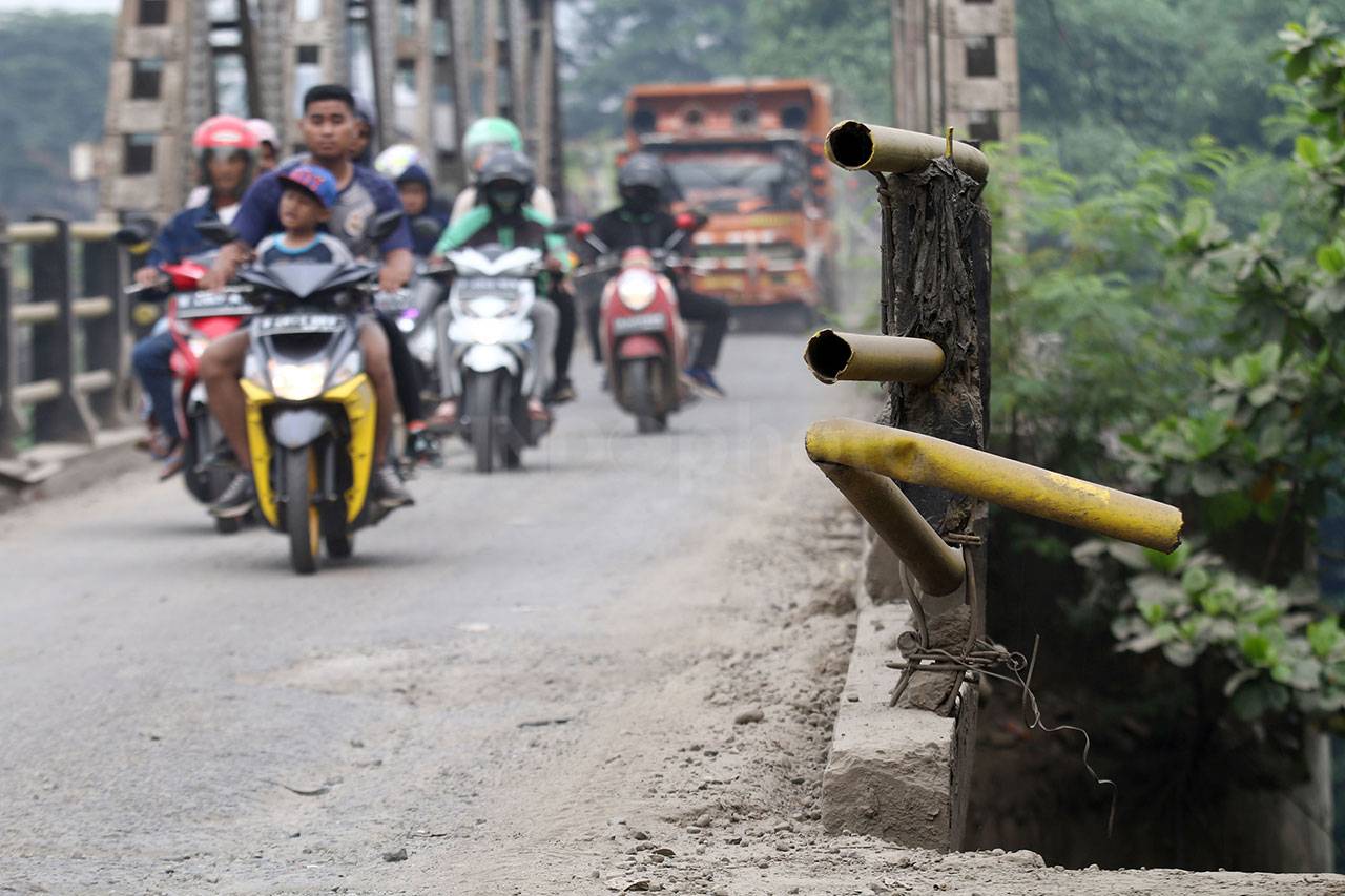 Kondisi Jembatan Cisauk...