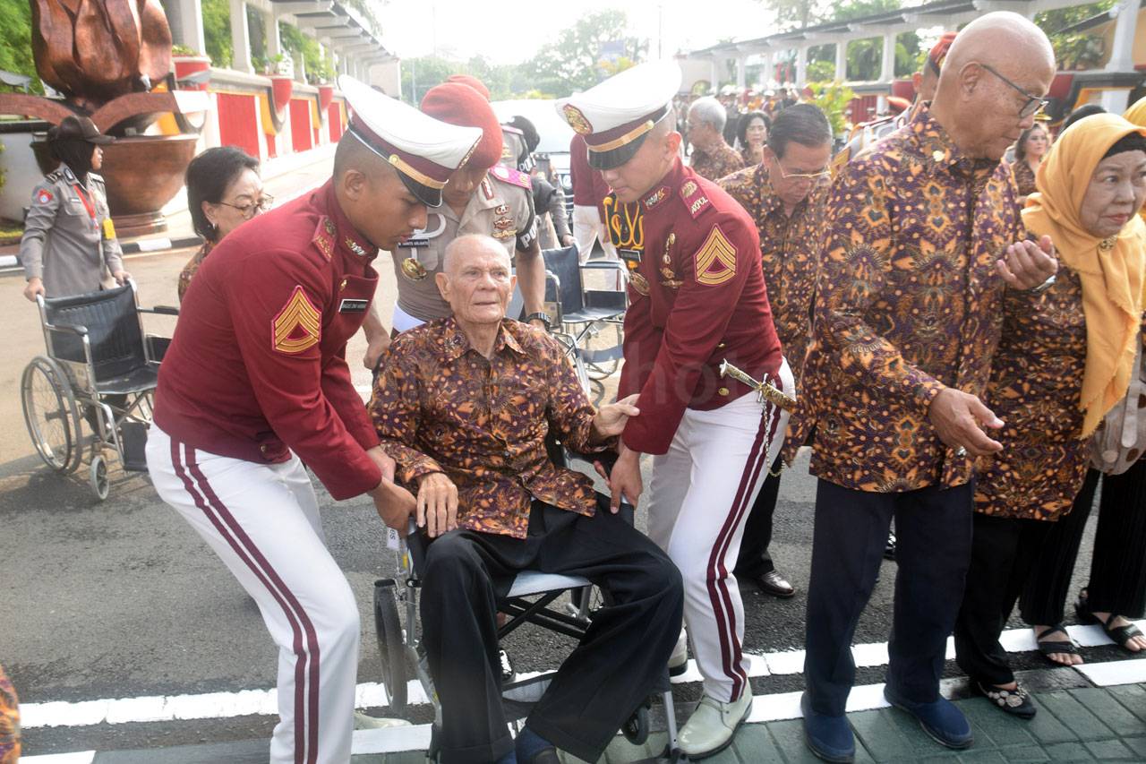 Kapolri Hadiri Reuni...