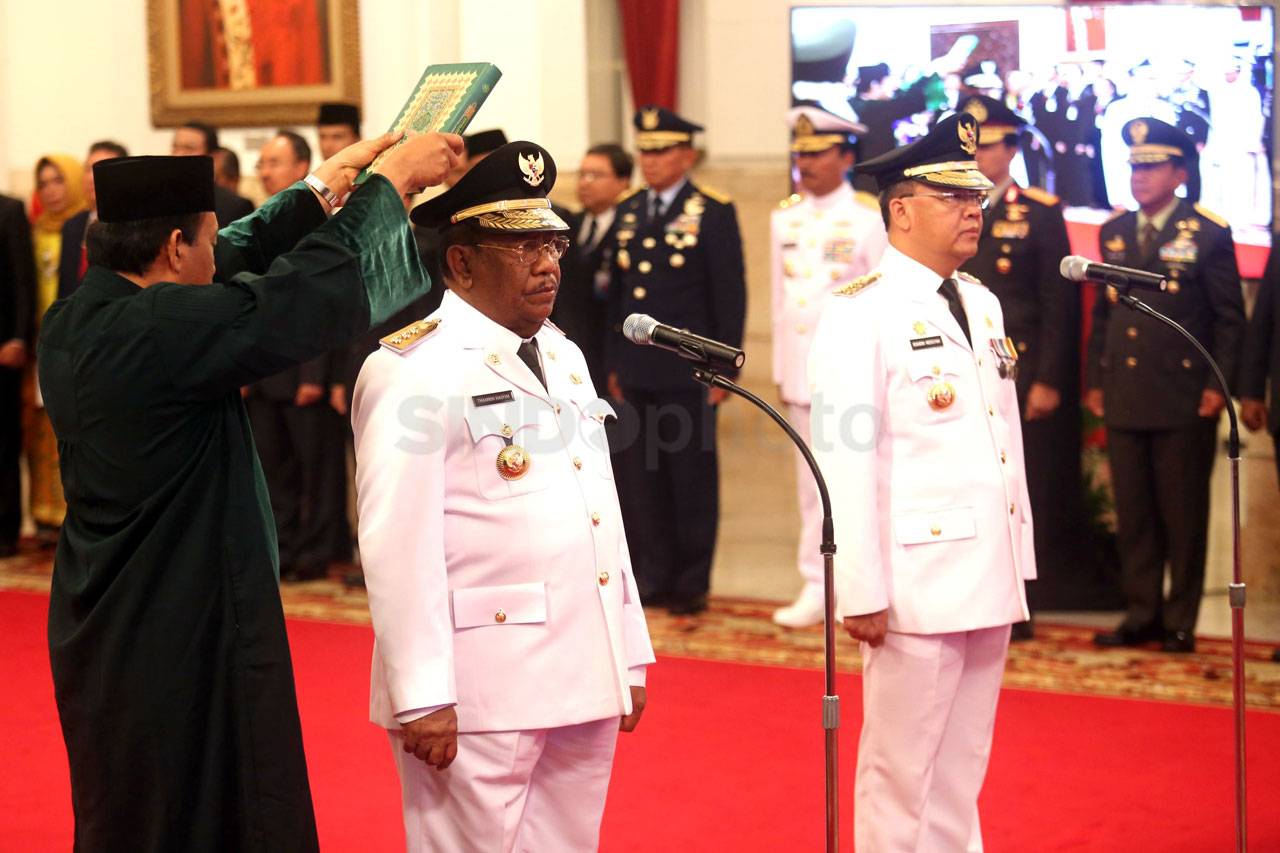 Presiden Jokowi Lantik...